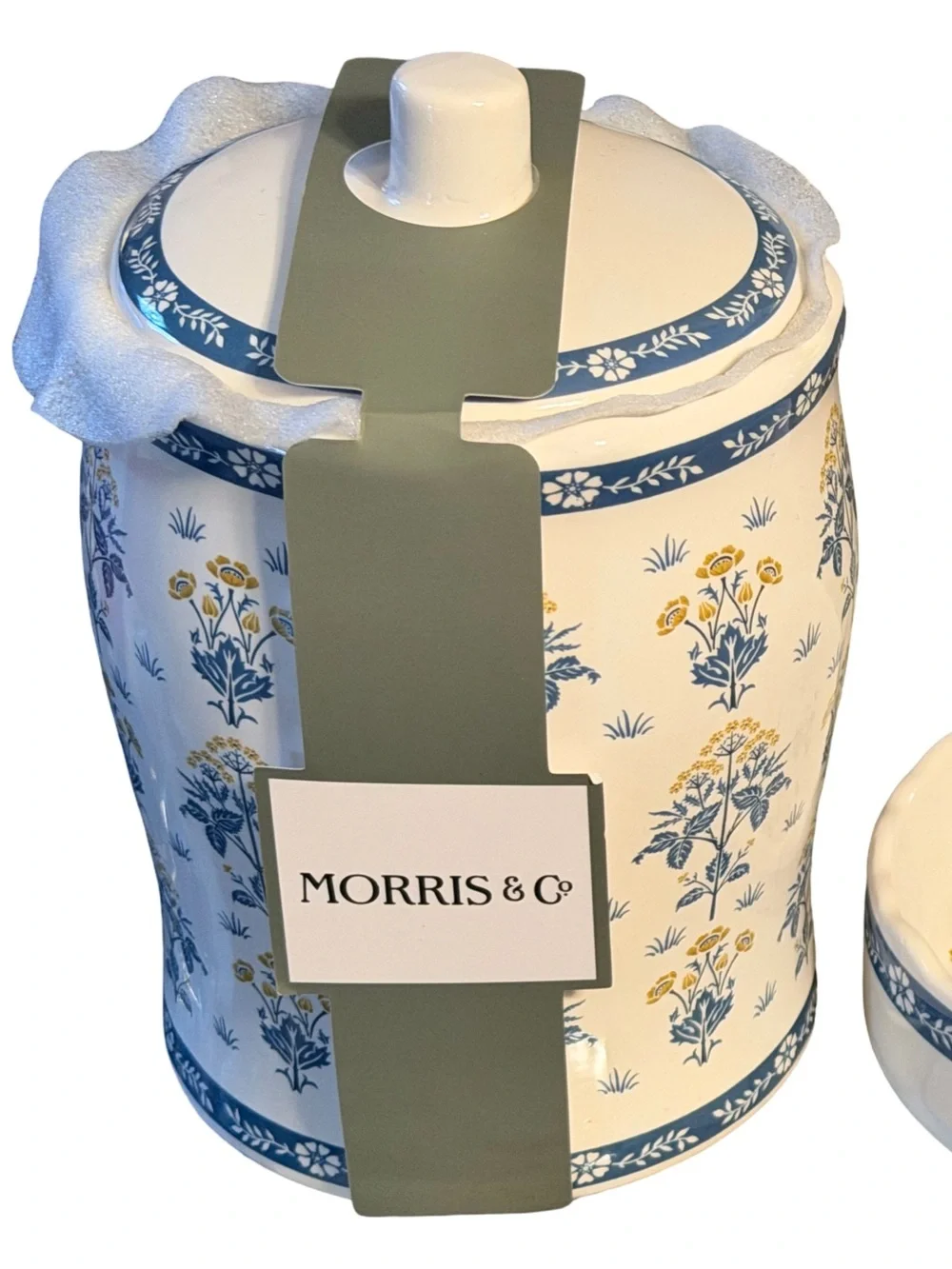 Morris & Co NWT Daisy  Blue, Yellow Floral Ceramic Lidded Jar and Soap Dish Set